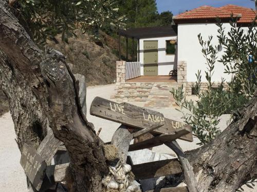 Auberge Kalopetri - image 9