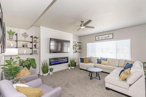 Fasiliti, Private Rexburg 5 Bedroom Home with Bonus Loft The in Rexburg (ID)
