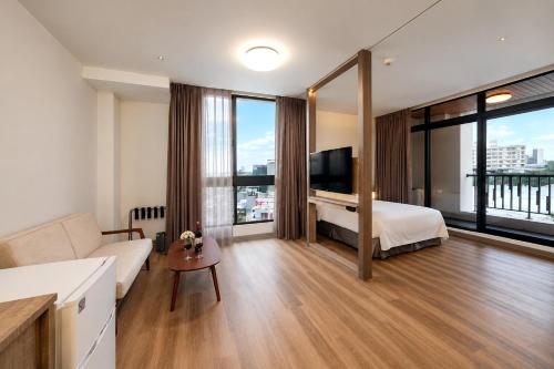 Suite, balcony