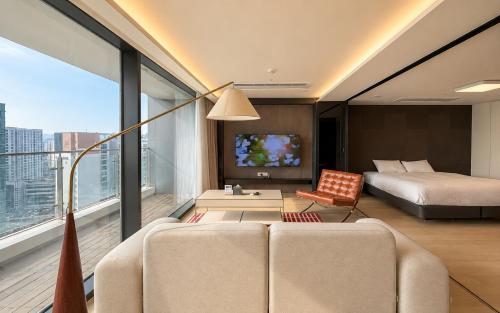 UH FLAT Signature DAEGU Room Type - [No Parking] King Room 