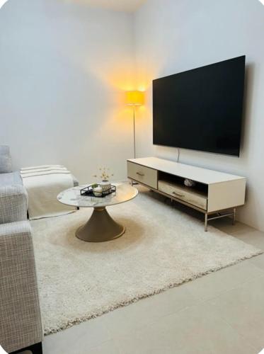 Luxury Apartment with Pool - Walk to Beach in Flic-en-Flac