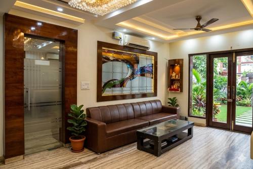 บริการและสิ่งอำนวยความสะดวก, Hotel Grand In 5 Mints walking from Vaishali Metro Station in ศหทร
