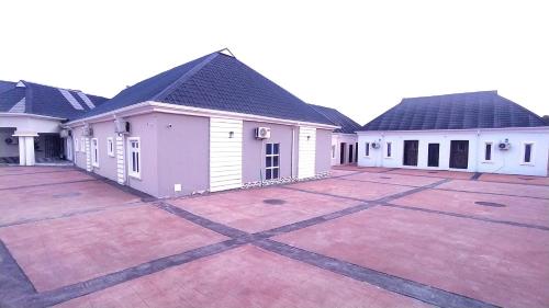 Prestige Oak Hotel