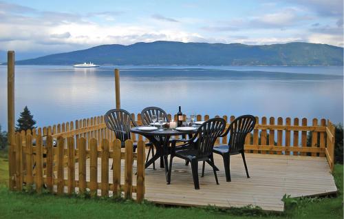 . Gorgeous Home In Vågstranda With House Sea View
