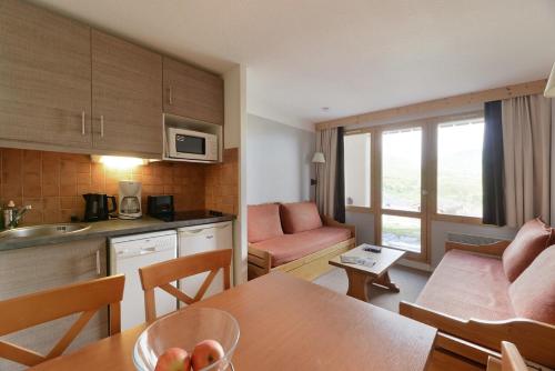 Résidence Themis - Appartement tout confort · Accès direct aux pistes par le séjour MAE-3666