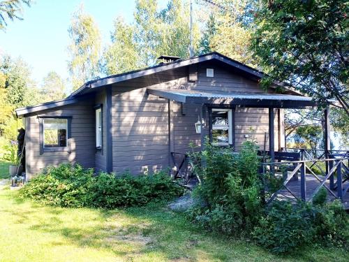 Lysti Cottage by the lake and magical countryside