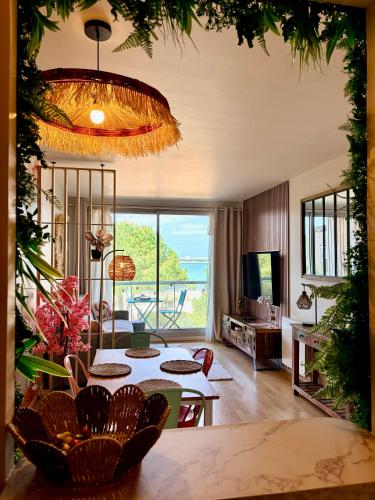 Lili, Cosy et Elégant, wifi, terrasse vue sur mer