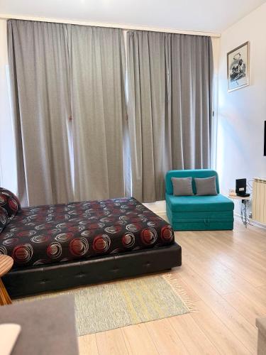 lovely studio apartment