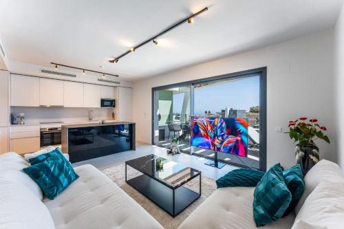 Luxury Penthouse 3BR with sea views garage & spa