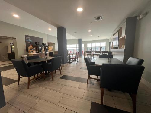 餐飲服務, Holiday Inn Express Hotel & Suites Panama City-Tyndall By IHG in 巴拿馬市 (FL)