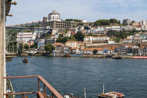Oporto Home - River Front