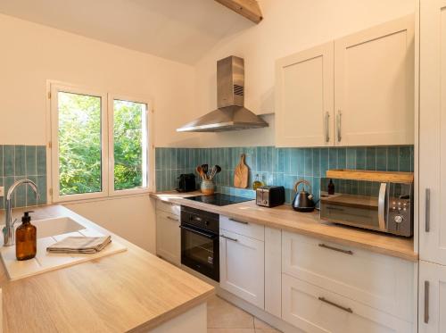 2 bedrooms, 4 beds