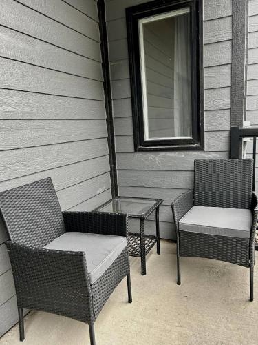 Beautiful Park Side Apartment in Steinbach (MB)