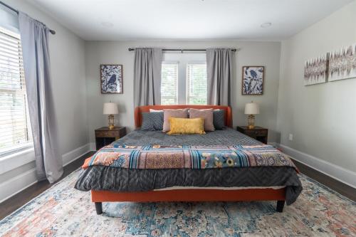 Avondale Adventure-Serene City Stay-King BedGames