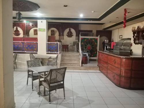 Vestibule, Hôtel Olympique (Hotel Olympique) in Autre quartier