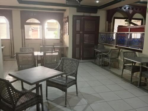 Restaurant, Hôtel Olympique (Hotel Olympique) in Autre quartier