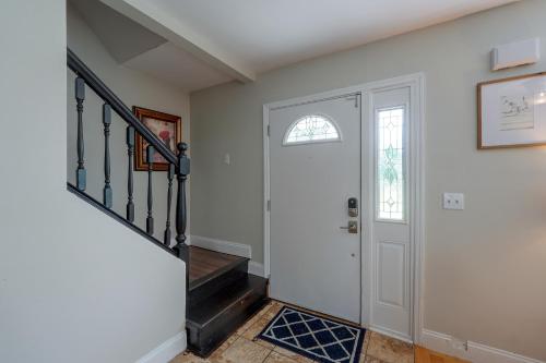 Hudson Valley Duplex: Hike, Sip + Explore! in Milton (NY)