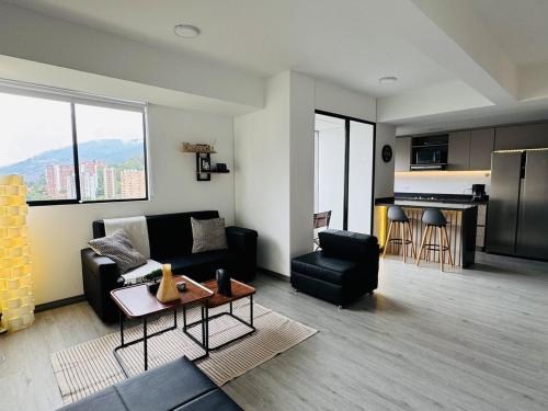 Cozy Apartment in El Poblado Minutes from Provenza