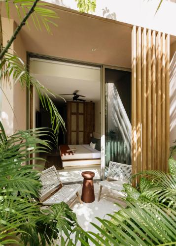Aflora Quartz Loft Beach Club Access - image 2