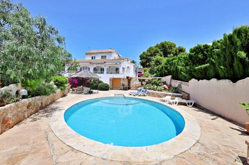 Estrella Polar - pvt pool & panoramic view villa in Moraira - image 2