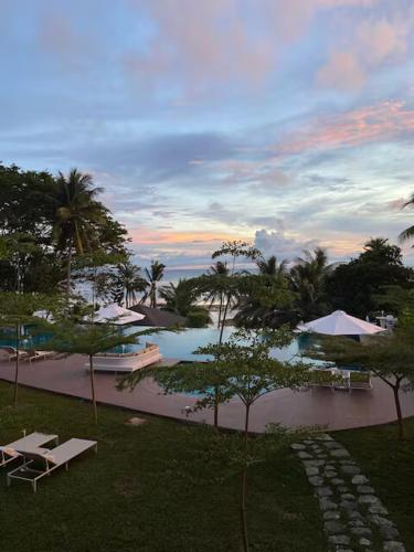 The Shore at San Remigio
