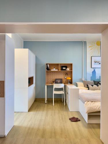Runway 1331 - Enlight Youth Hostel in Kowloon Timur