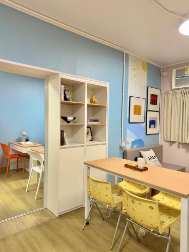 Runway 1331 - Enlight Youth Hostel in Kowloon Timur