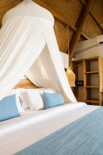Kirana Retreat - Beach Front Resort