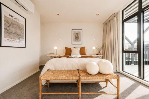 Chic and Contemporary Living at Cambridge Terrace - image 3