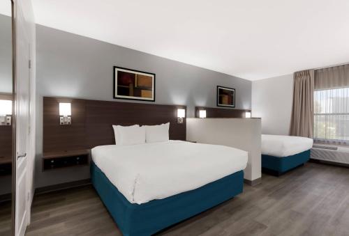 2 king beds