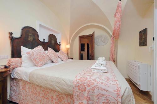 Campo de fiori Monticelli apartment - image 5