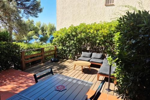Sea View Apartment with Terraces & Pools