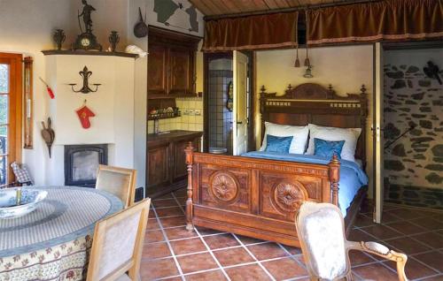 3 Bedroom Beautiful Home In Roquebrun in Roquebrun