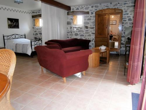 Exterior view, Gite Domaine de Bos in Cros (Auvergne)