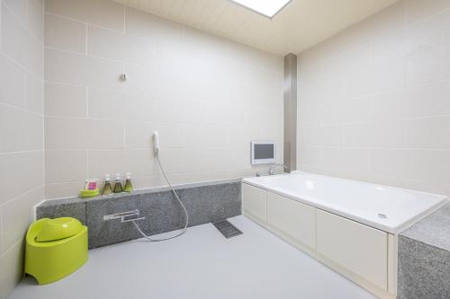 Bathroom, ホテル マッセリゾート 名古屋 大人専用 in Chikusa