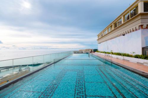 View, Ocean Gallery Apartments – Free Pool, Gym & Nightly Rooftop Fireworks in Phu Quoc Island
