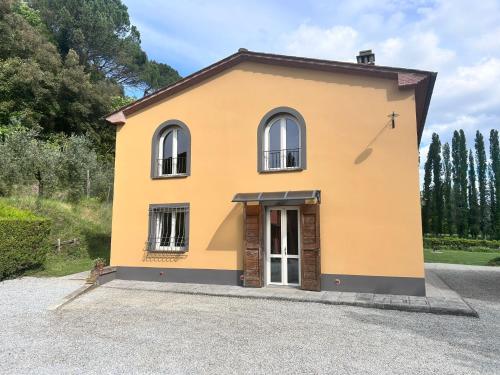 2 bedrooms, 4 beds