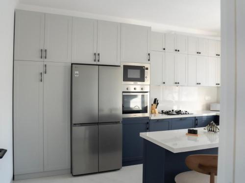 Modern 2 Bedroom in Arasat Karrada New Building - image 2