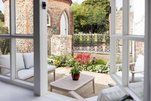 Lyminster Court Cottages in Arundel