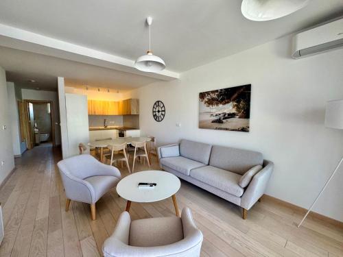 River side apartment C19