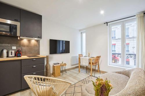 Cozy apartment in the center of Paris 2 bedrooms