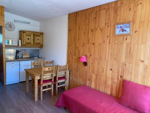 Studio rénové 5 pers · Ski aux pieds · Balcon exposé Sud · Proche commerces - FR-1-346-388