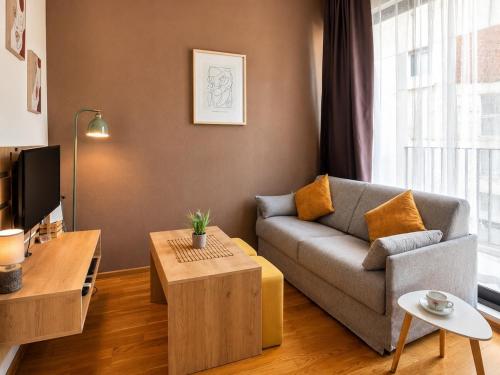 Elegant Coastal Studio with Pool & Private Parking