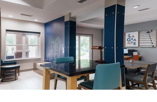 Makanan dan Minuman, Holiday Inn Express Hotel & Suites Lagrange I-85 By IHG in La Grange (GA)