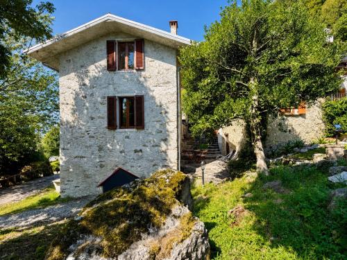 Casa Bucaneve & Ciclamino - YourLakeComoHome