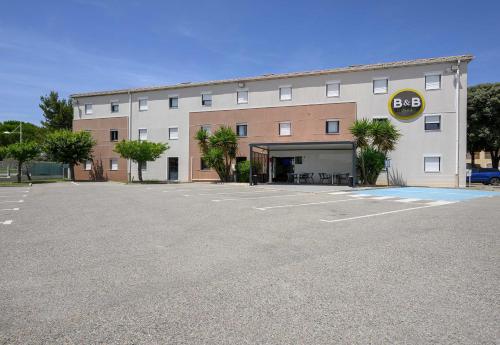 B&B HOTEL Bollène Hotel de charme Suze-la-Rousse