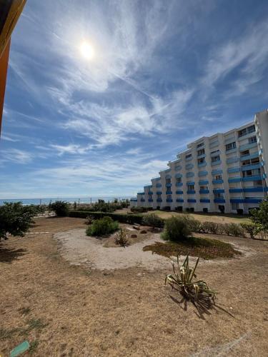 Bel Appartement 4-6 couchages, en bord de mer, accès direct à la plage