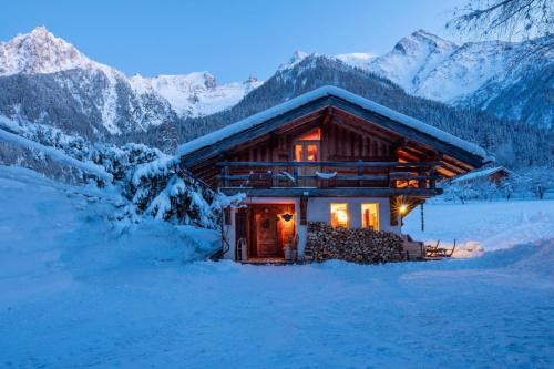 Chalet Taconnaz - Warm & Cosy 3BR Chalet with Fireplace in Nature - By Cozee Rentals - Location, gîte - Les Houches