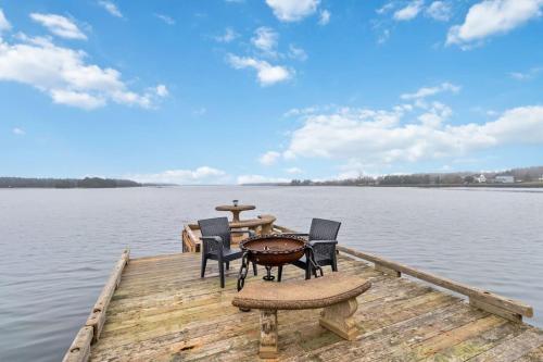A Little piece of Paradise - stunning ocean views in Lunenburg (NS)