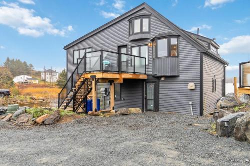 A Little piece of Paradise - stunning ocean views in Lunenburg (NS)